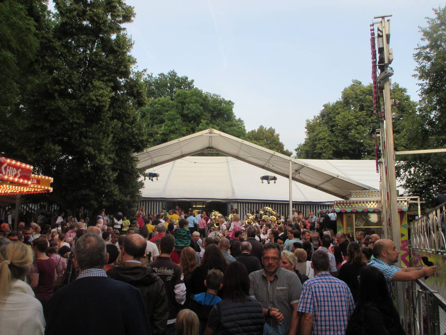 Hilpoltstein, Standkonzert der Kapelle Jahrsdorf