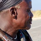 Himba - Dorfa?ltester 1