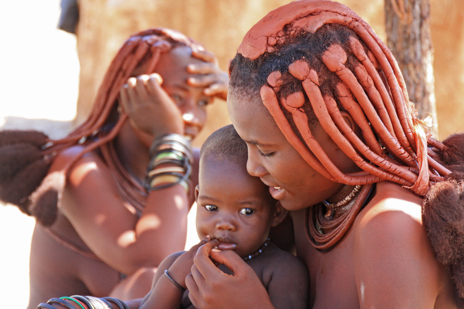 Himba-Frau mit Kind