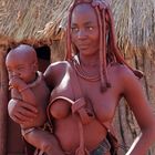 Himba Frau mit Kind