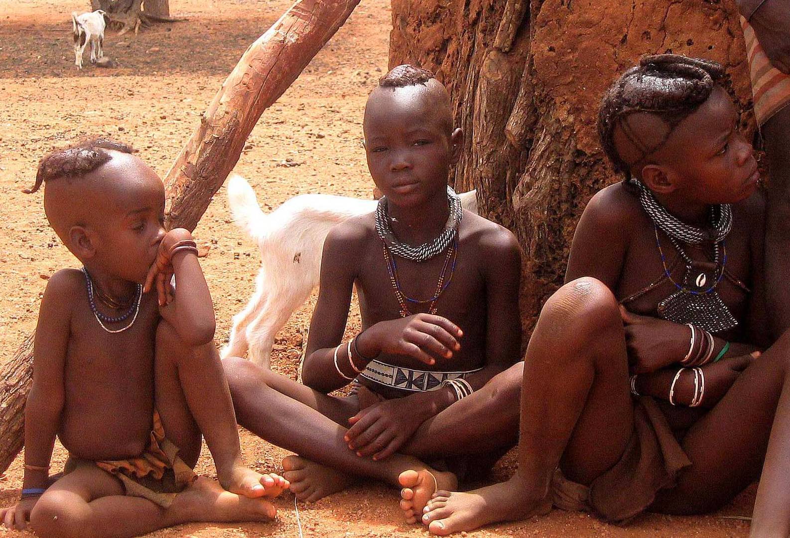 Himba Frisuren