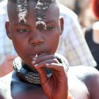 Himba Mädchen mit Lolli