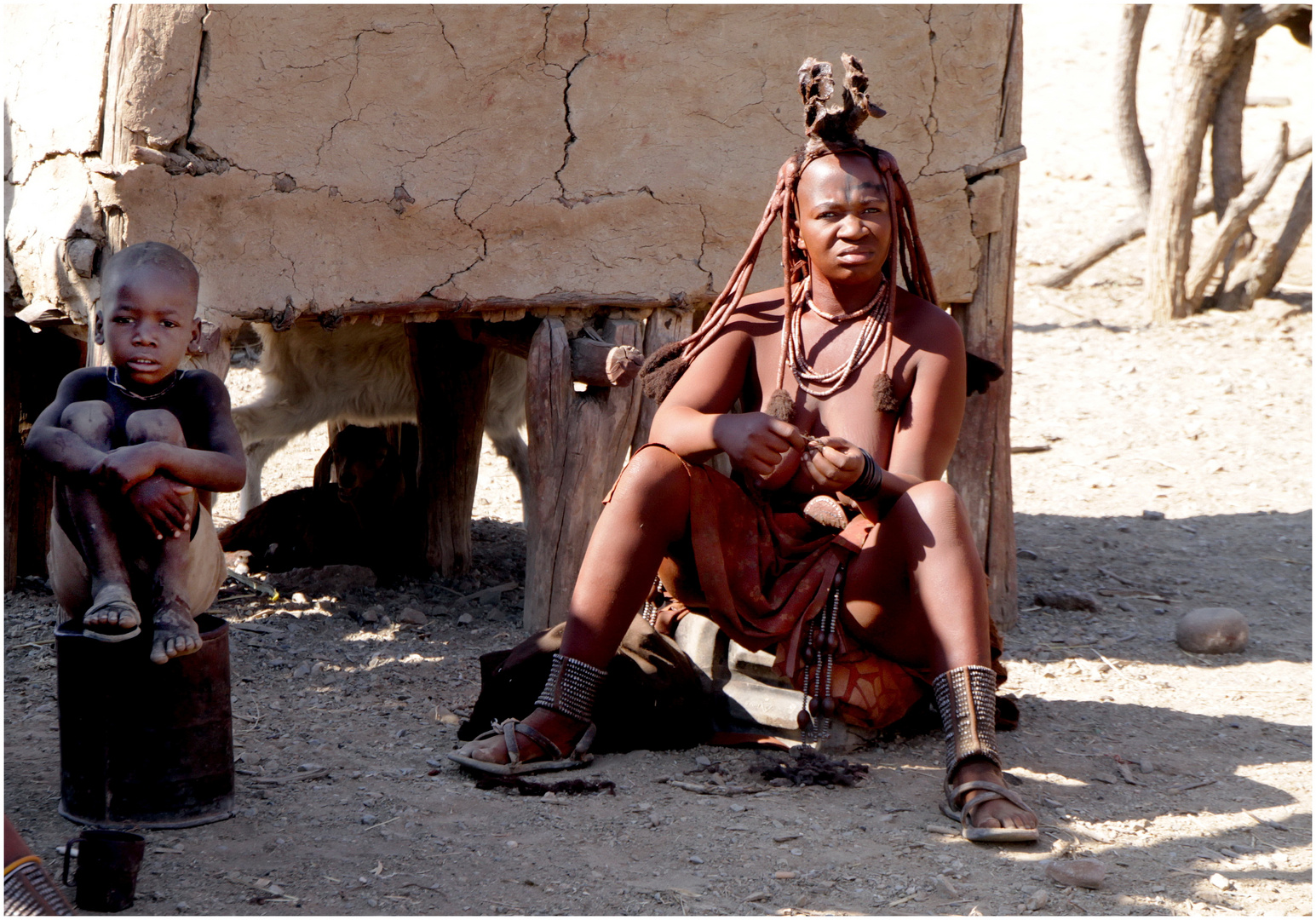  Himba mit Kind