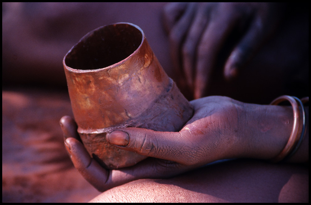 Himba, Schminkköfferchen