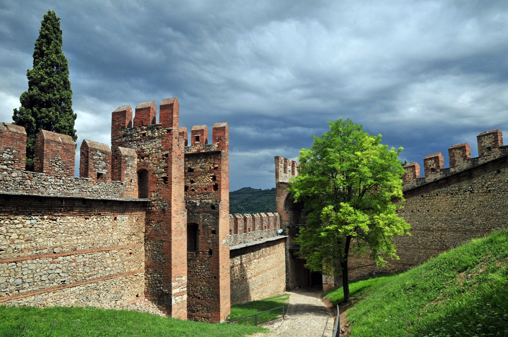 Himmel & Burg