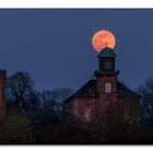 Himmel mit Vollmond über Hessen