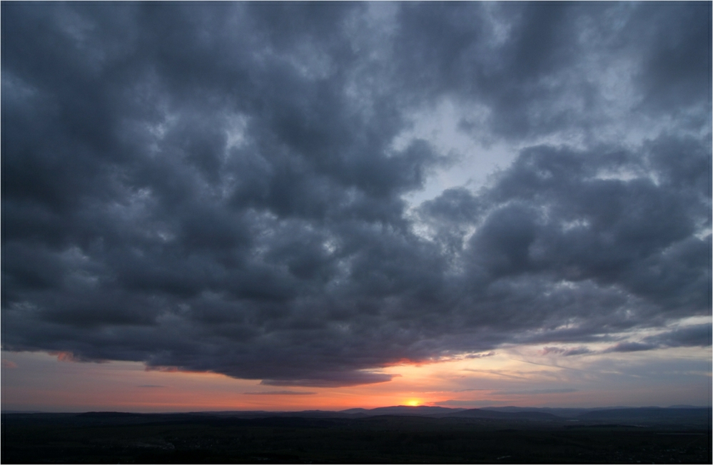 Himmel reich an Wolken