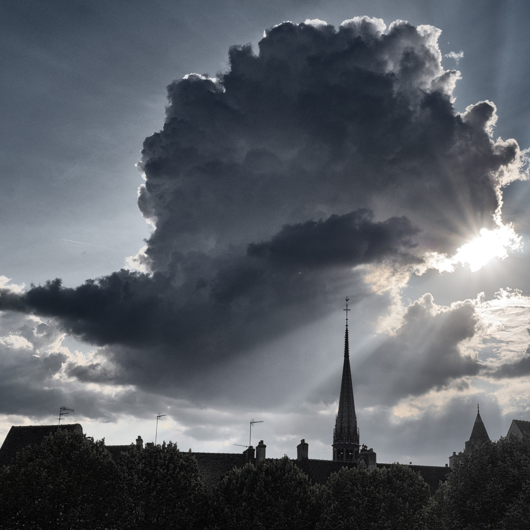 Himmel über Beaune