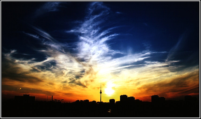 Himmel über Berlin von NH