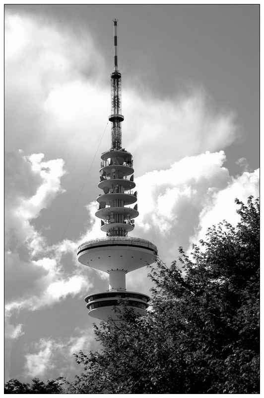 Himmel über dem Hamburger Fernsehturm