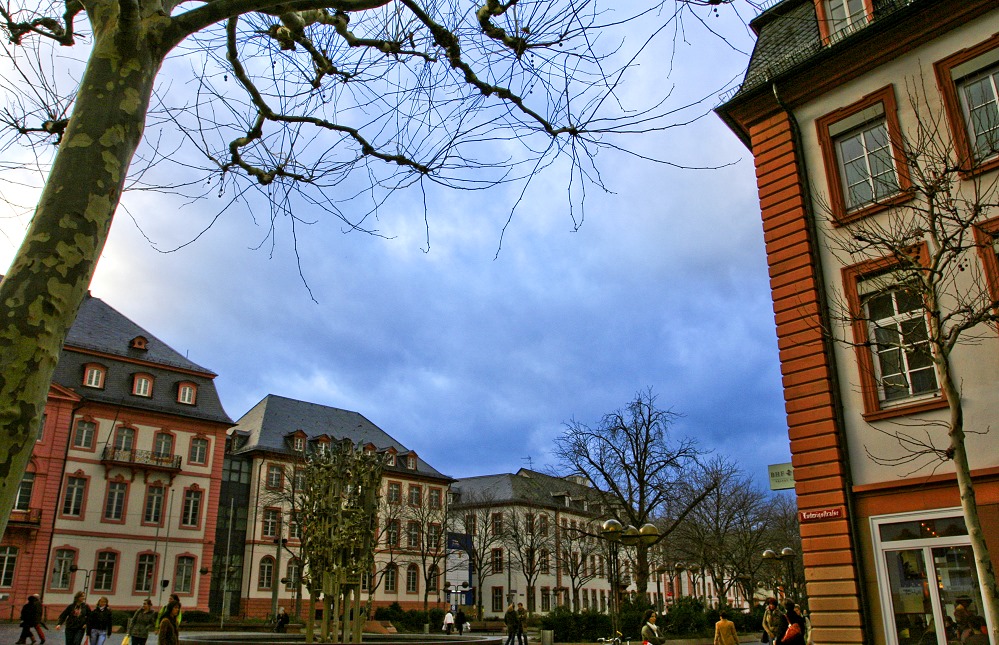 Himmel über dem Schillerplatz