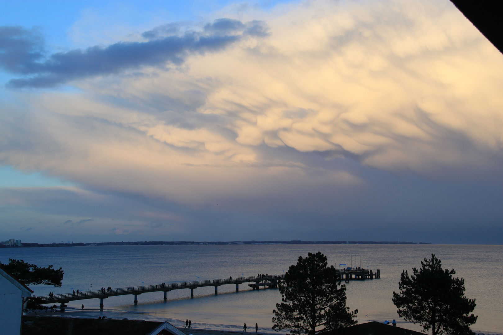 Himmel über der Lübecker Bucht