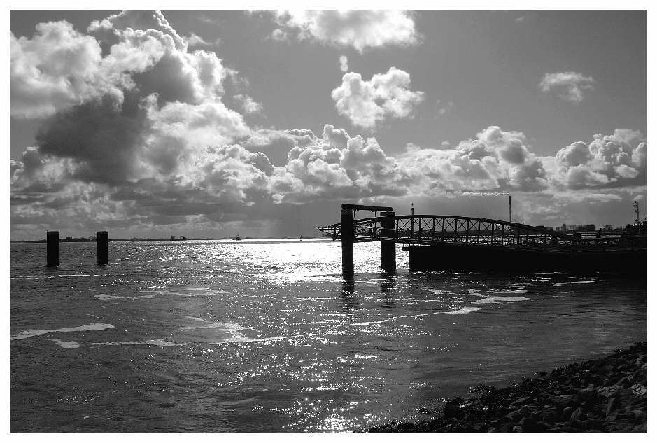 Himmel über der Weser