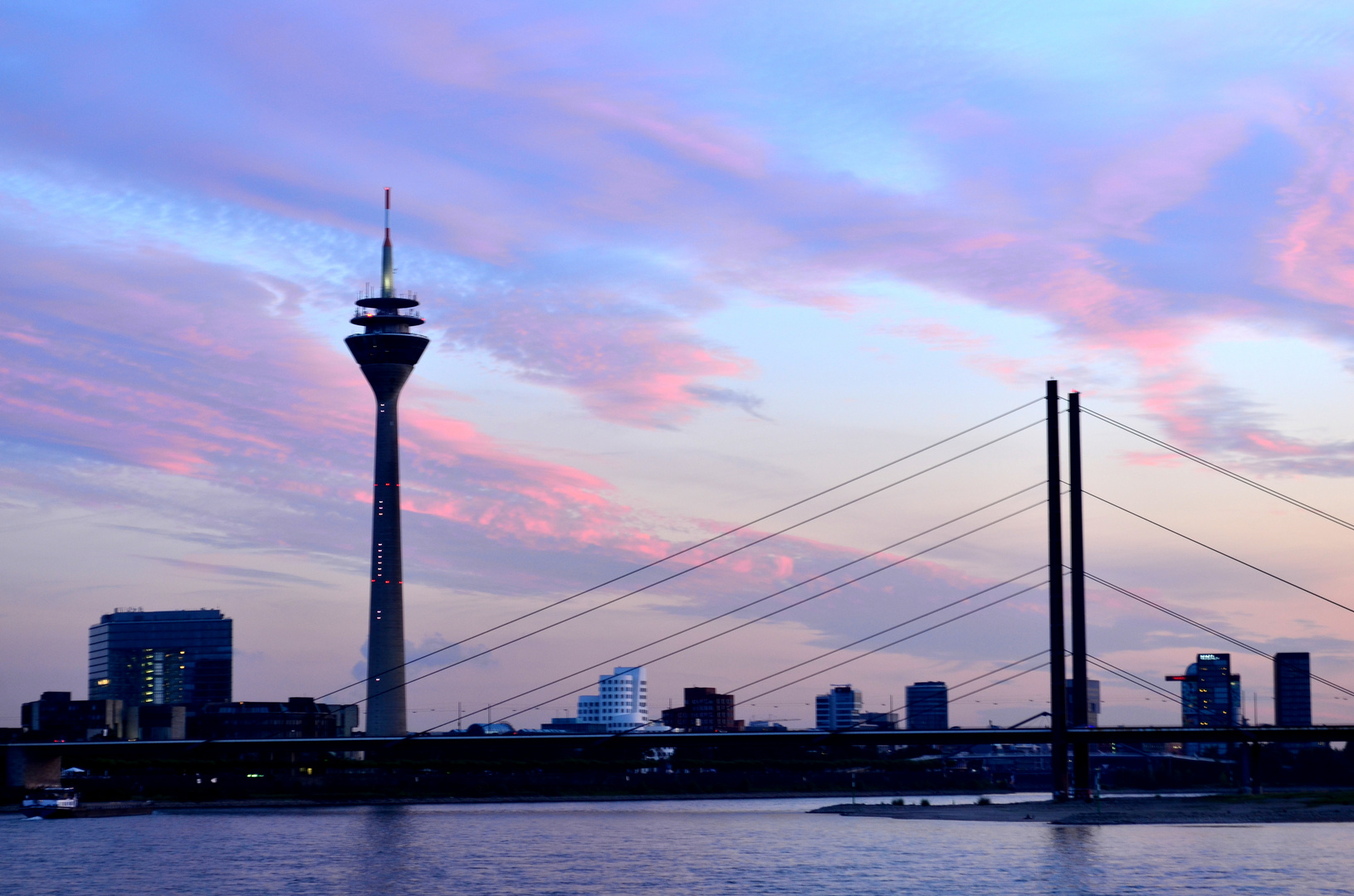 Himmel über Düsseldorf