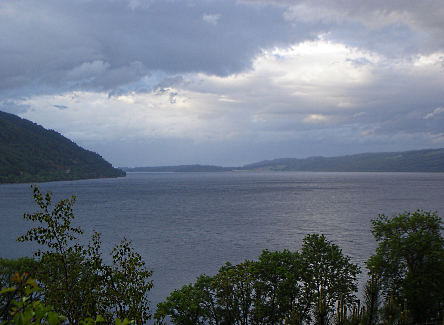 Himmel über Loch Ness