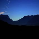 Himmel und Berge im Hintergrund