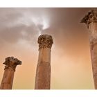 HIMMEL UND SÄULEN IN JERASH