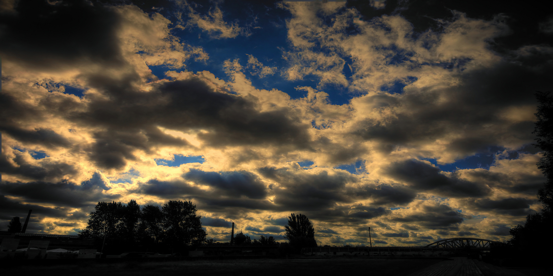 Himmel und Wolken