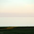 Himmel, Wasser, Land - Abendstimmung an der Ostsee