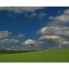 Himmel, Wolken, Sonne, Wind und ein Feld (3)