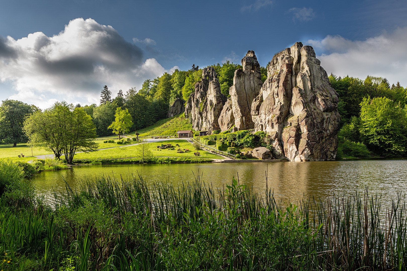 Himmelblau, Maiengrün am Morgen,