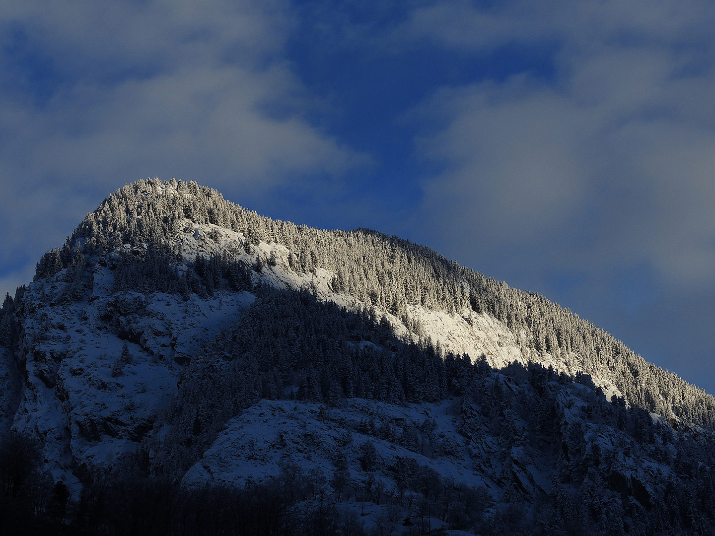 Himmelblau und Schneeweiss