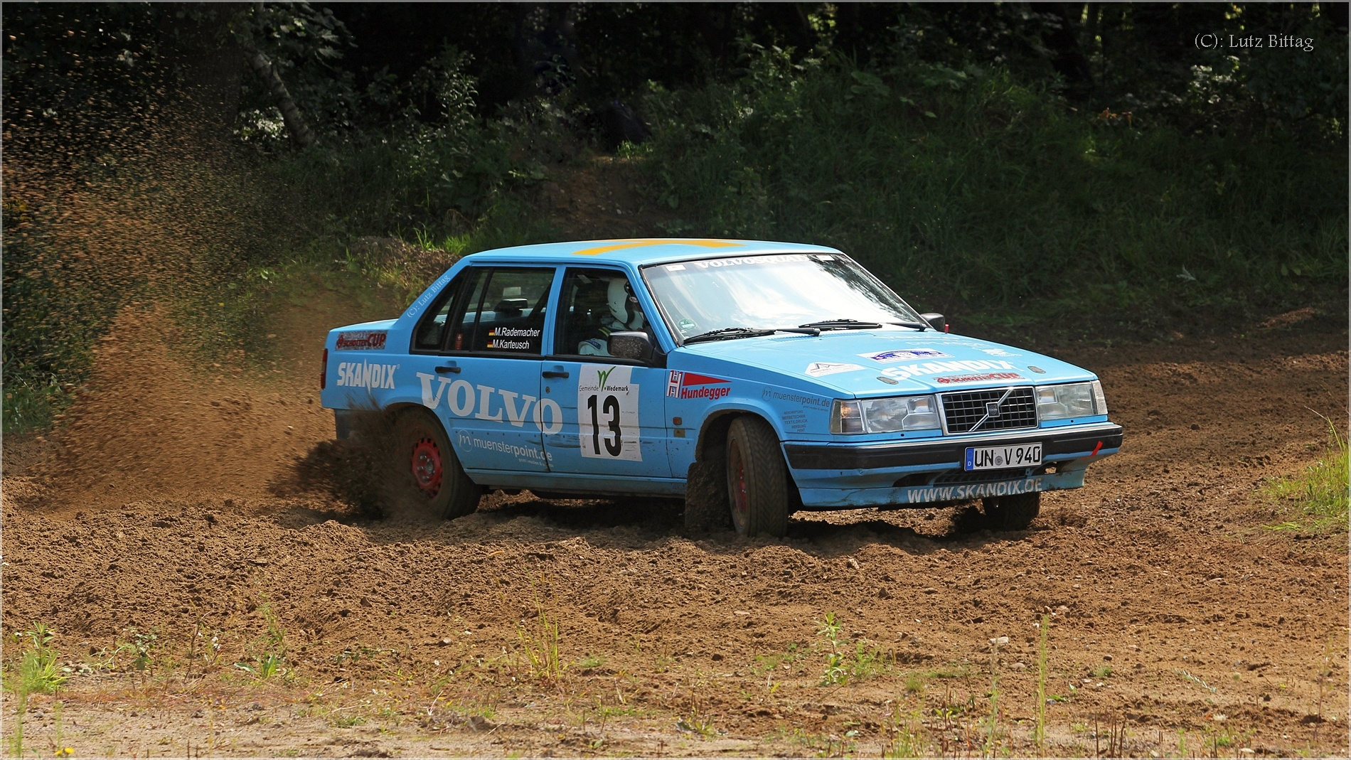 Himmelblauer Volvo