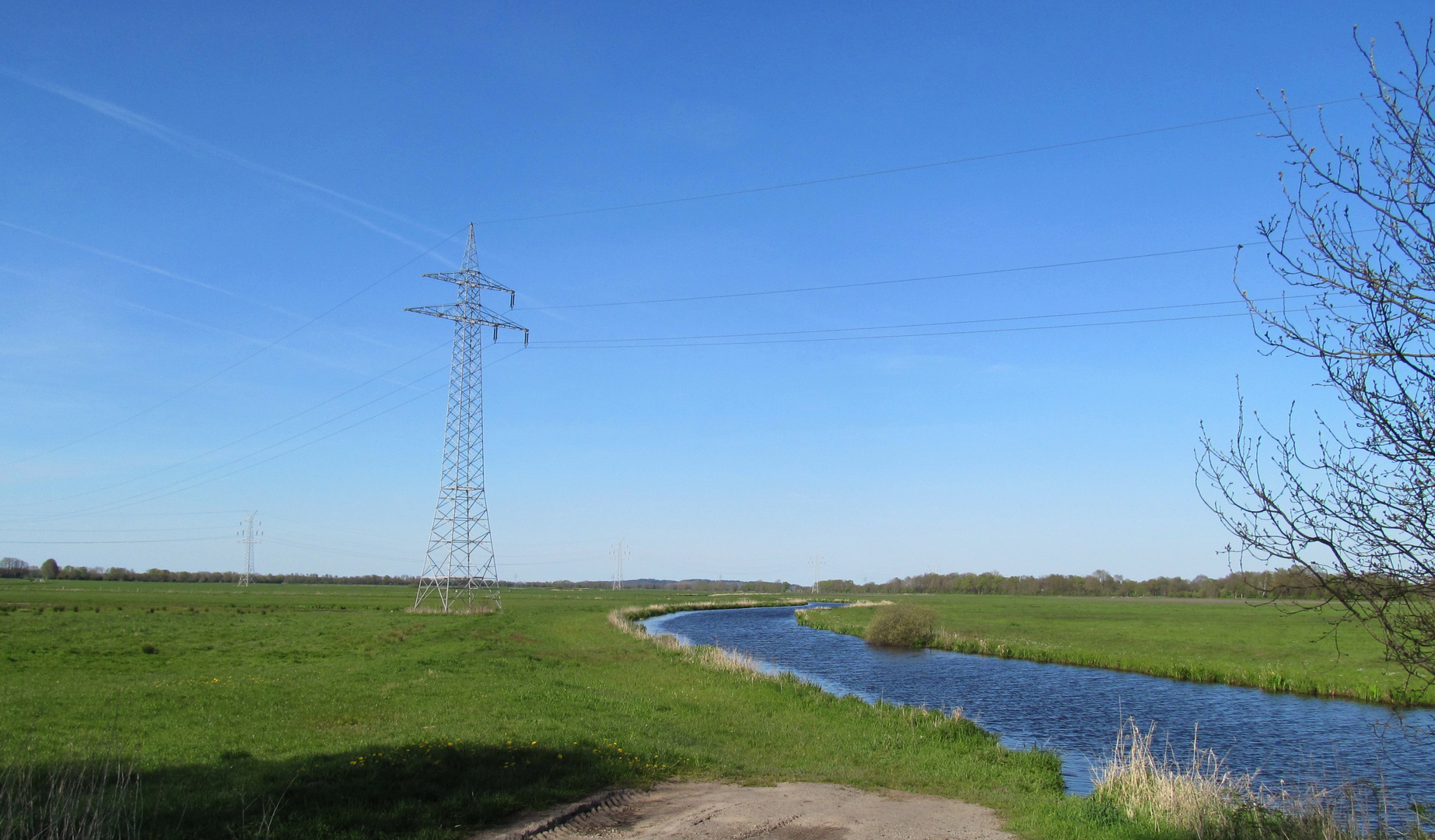 Himmelfahrt ... an einem Kanal 