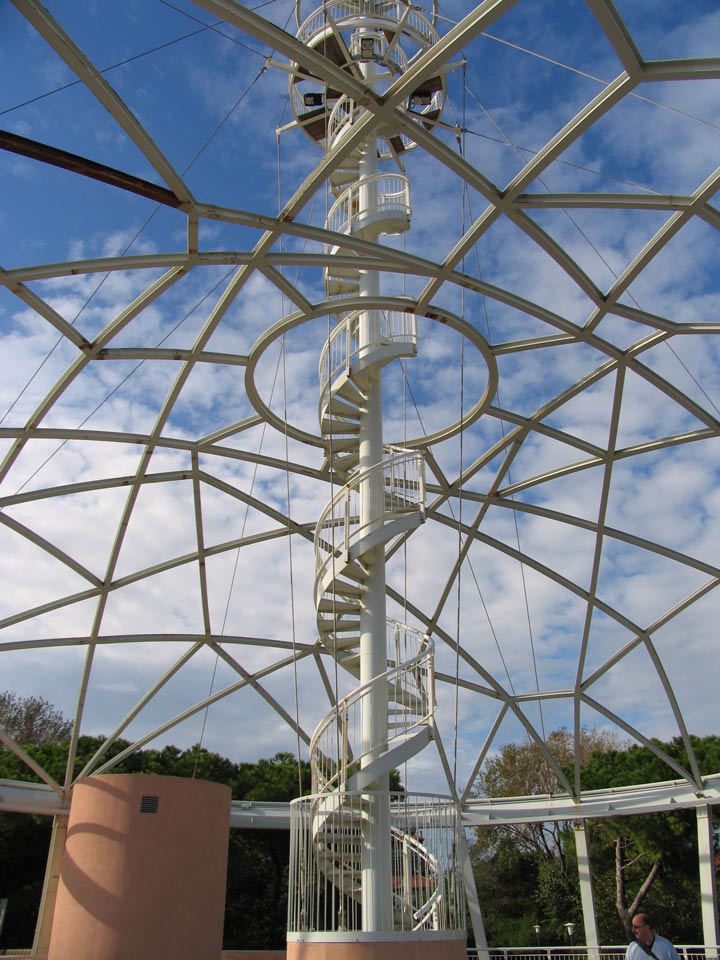 Himmelhohe Wendeltreppe (Lido - Badestrand von Venedig)