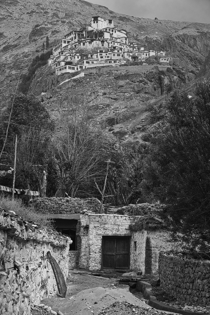 Hinauf zum Kloster Diskit