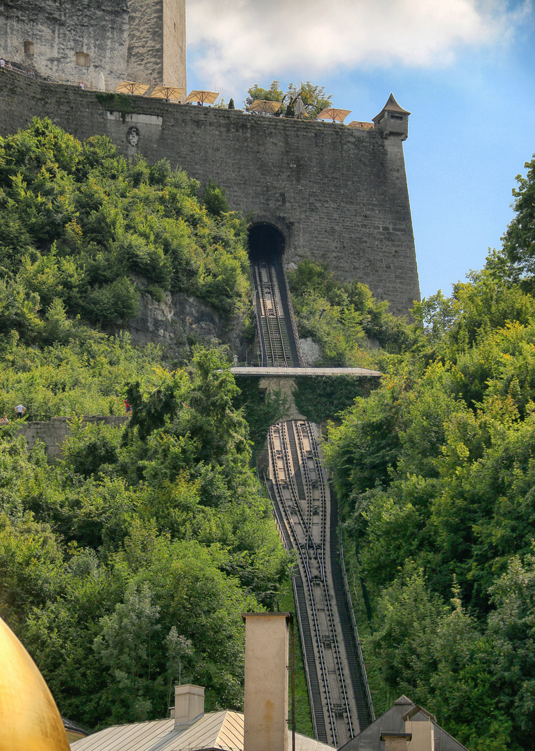 Hinauf zur Burg Hohensalzburg