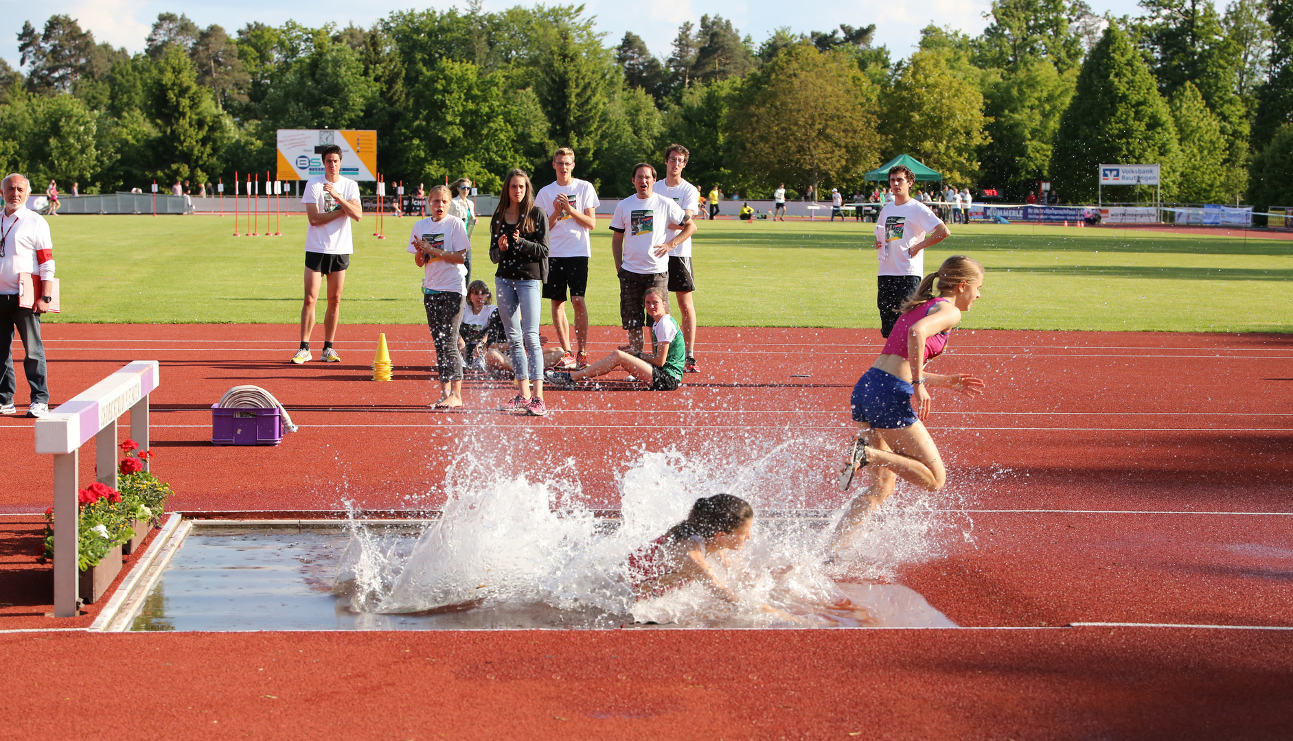 Hindernisslauf Frauen 3 das letzte Hinderniss