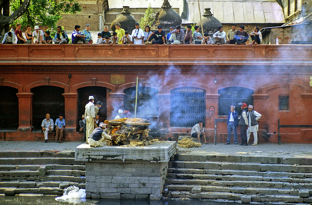 Hindu cremation at the Bagmati river in Pashupatinath