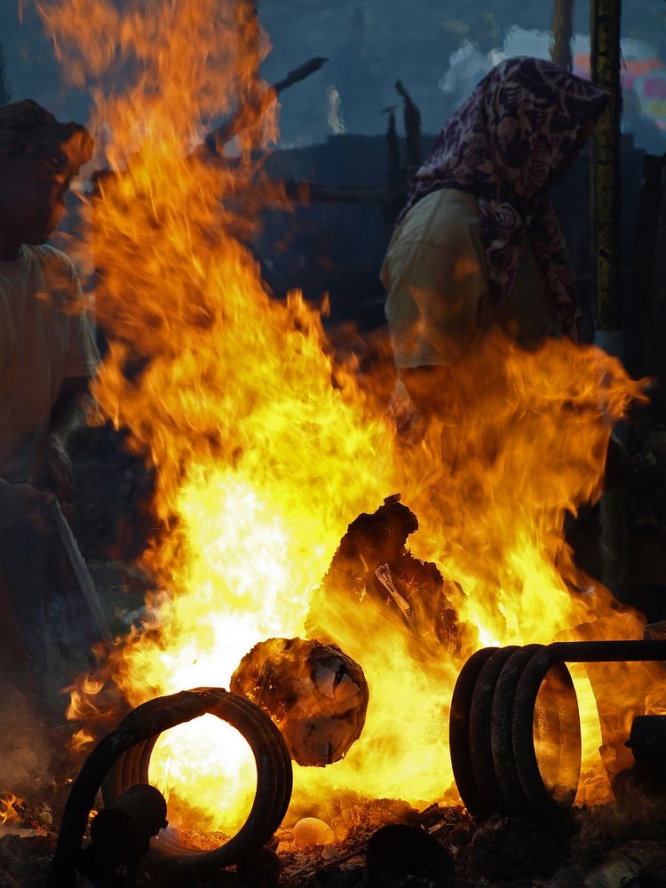 Hindu Mass Cremation - Bali 2010