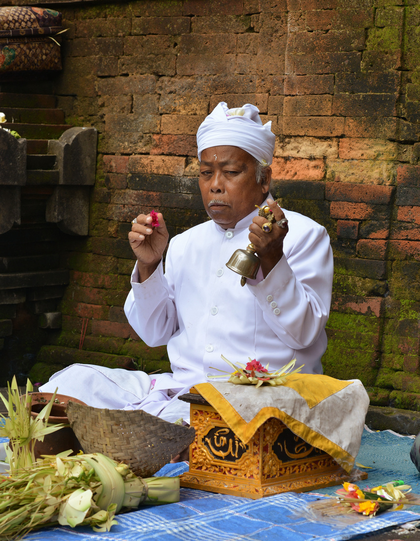 Hindu priest at Tirta Empul, Tampaksiring, Bali - Indonesia