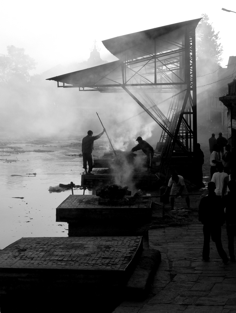 hinduistic cremation at Pashupatinath Temple