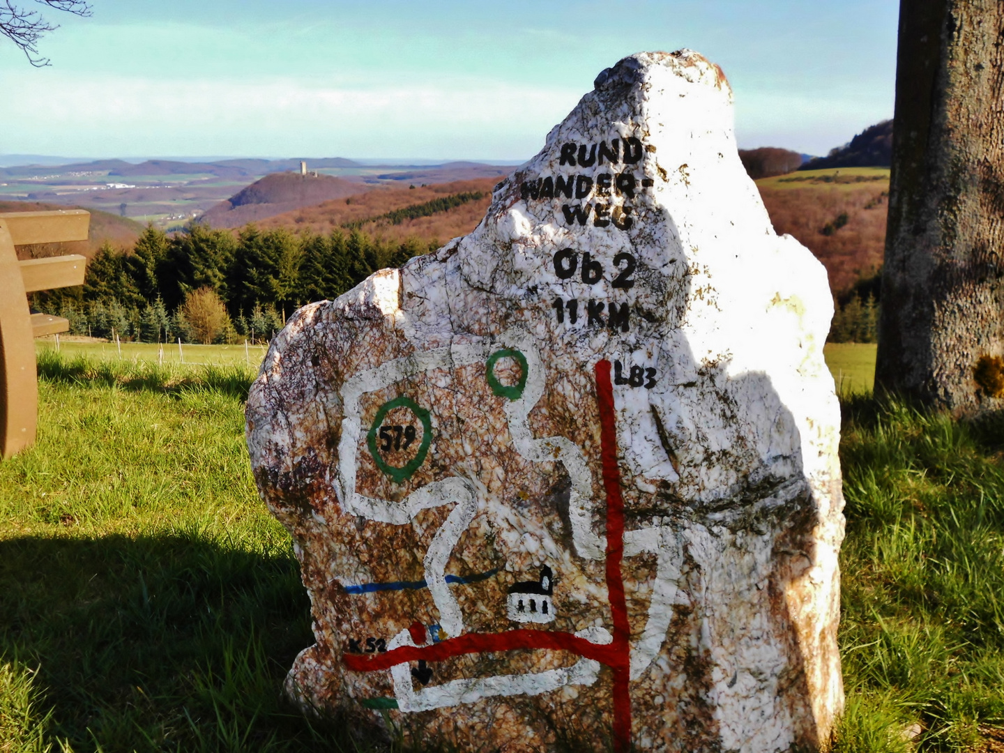 Hinkelstein mit Rundwanderweg...