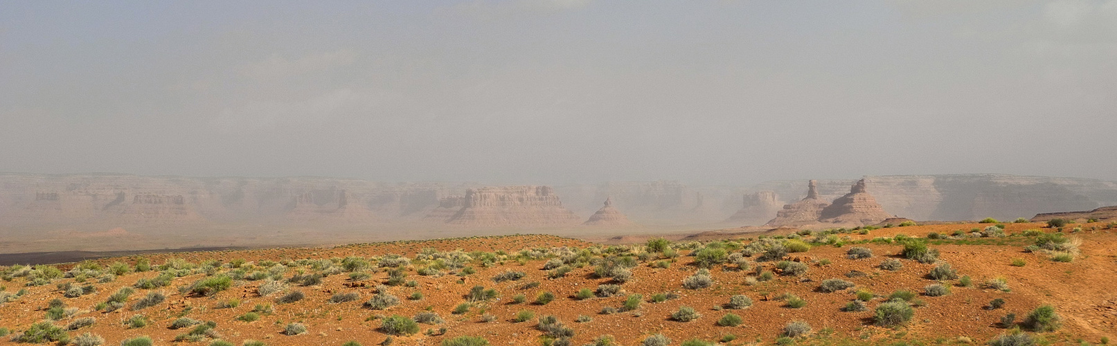 Hinten erkennen Sie? ... Valley of the Gods