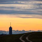 Hinter Augsburg die Berge