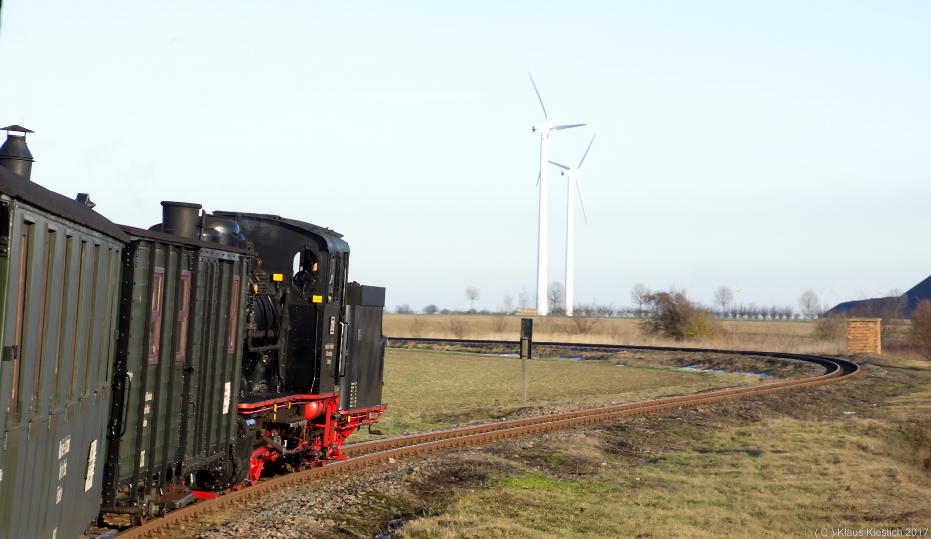 Hinter dem Bahnhof Zirkelschacht ........