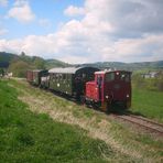 Hinter dem Bahnübergang Hüinghausen...