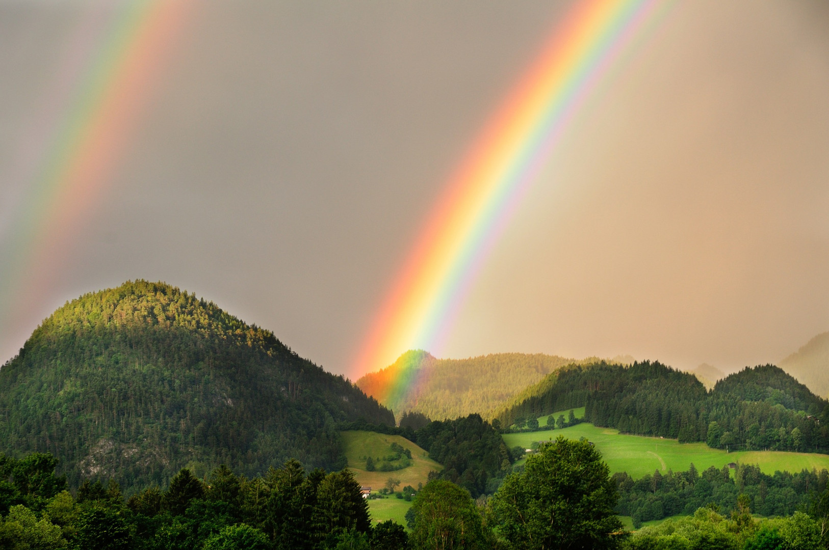 Hinter dem Regenbogen