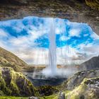 Hinter dem Seljalandsfoss