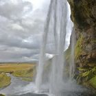 Hinter dem Wasserfall ... Seljalandsfoss