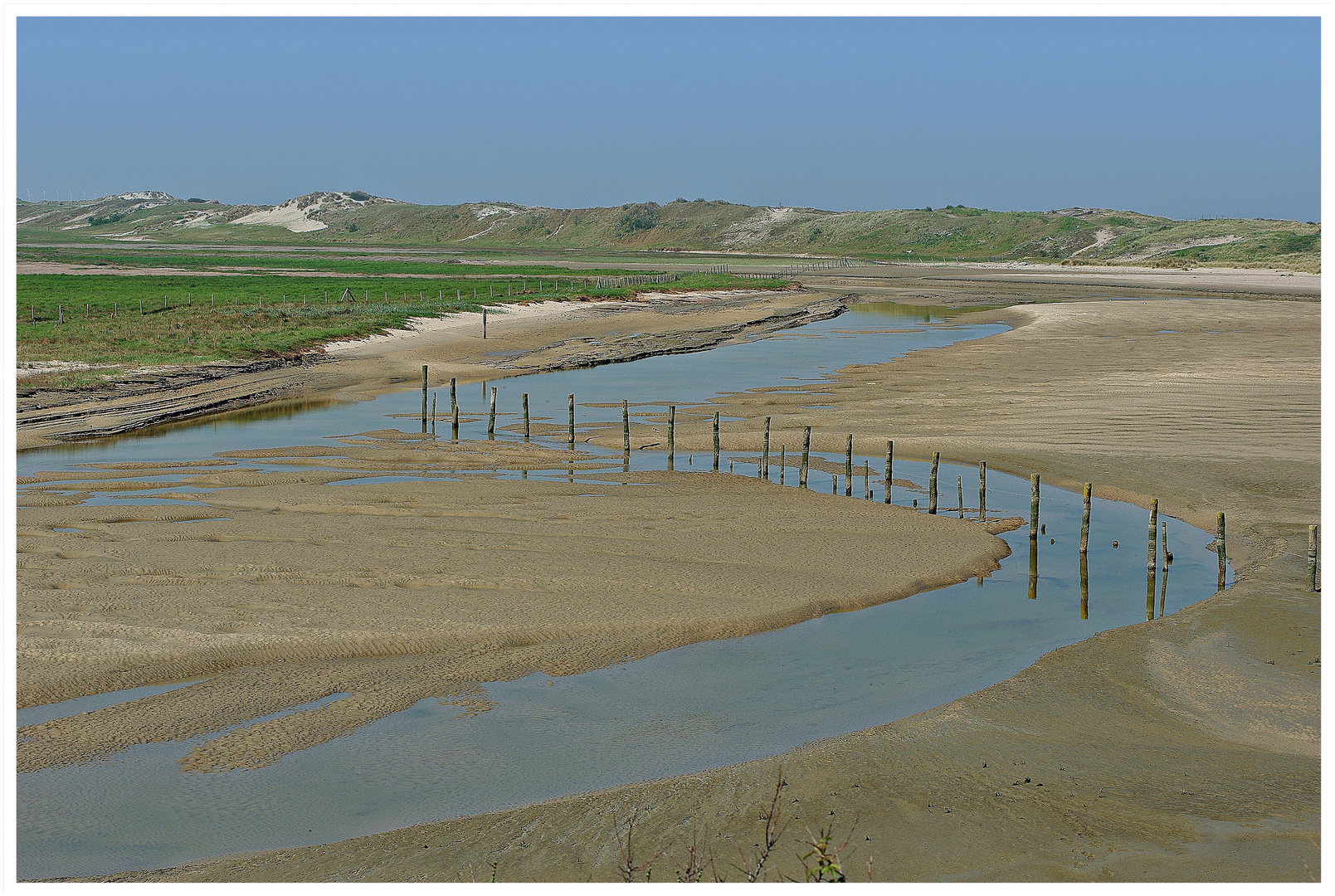 Hinter der Düne bei Ebbe