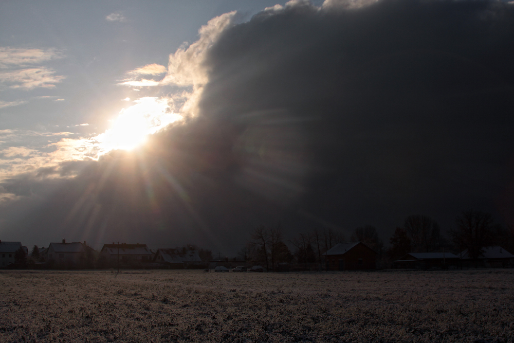 hinter der Wolkenwand