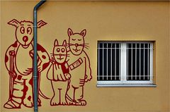 hinter dieser Wand verbirgt sich eine Tierarztpraxis in Teltow