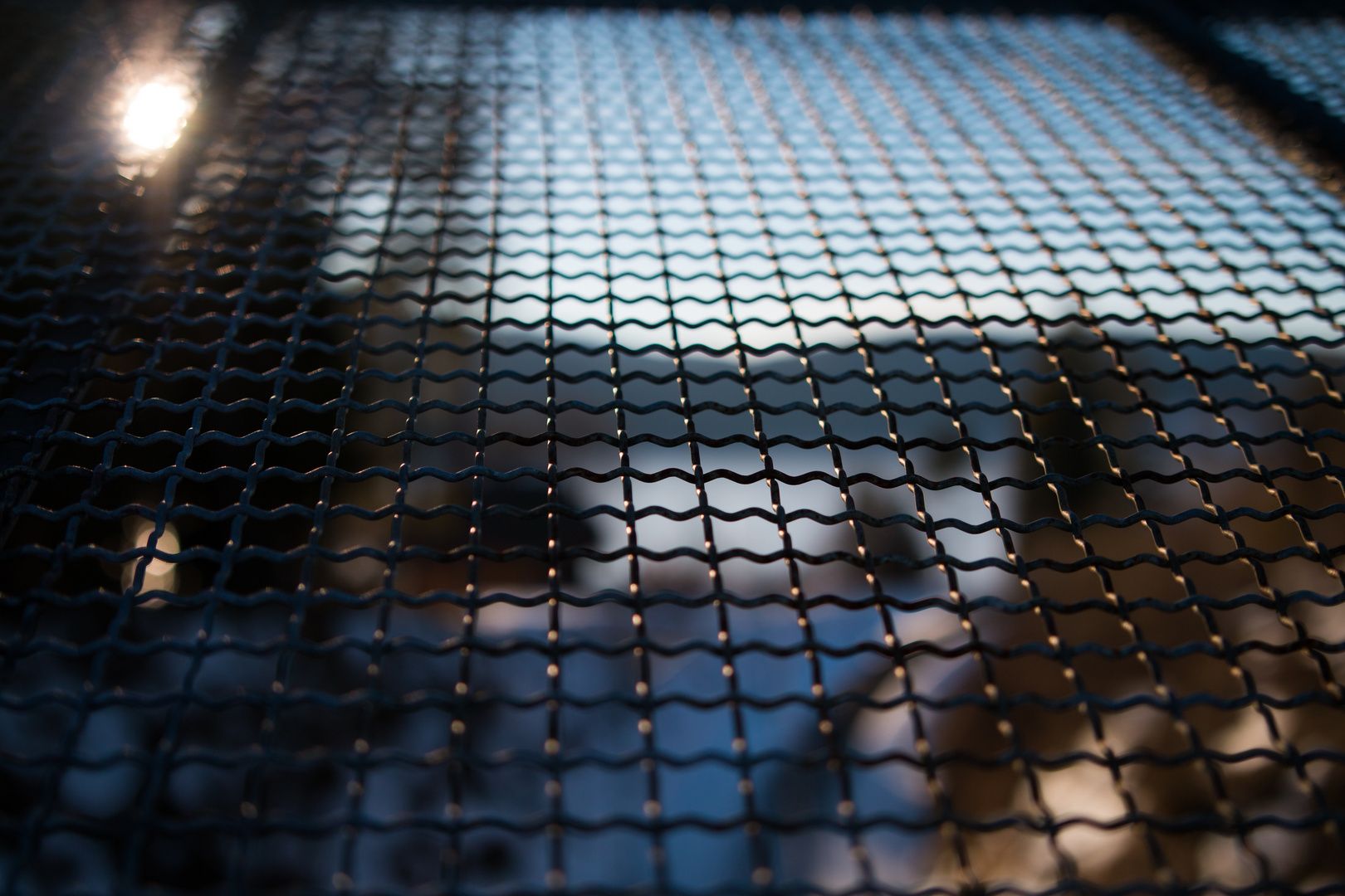 Hinter gitterN