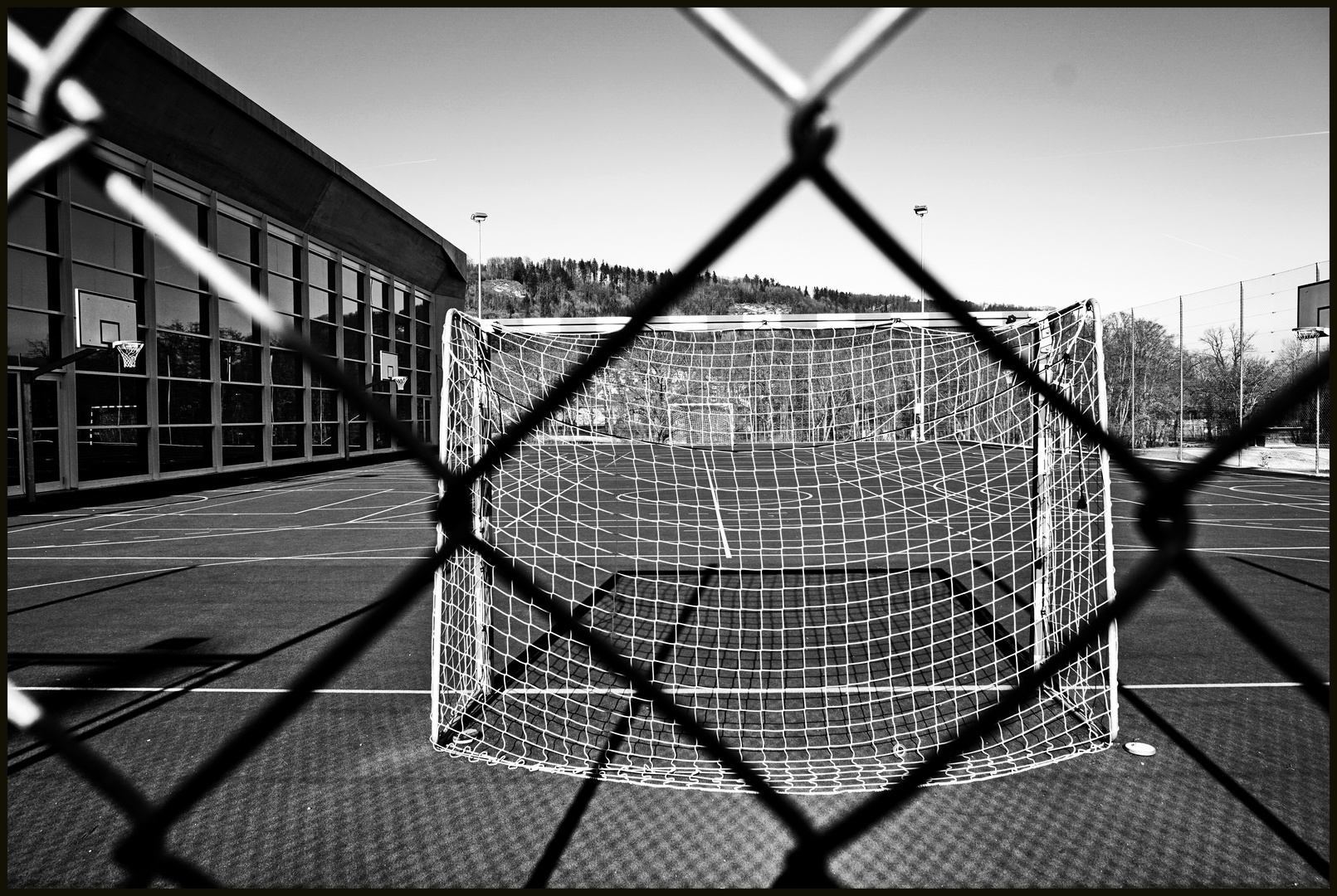 Hinter Gittern