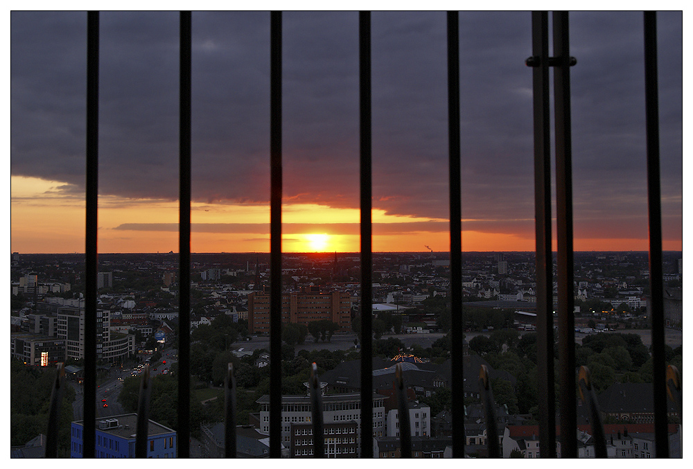 Hinter Gittern